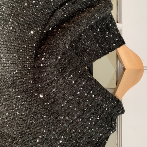Victor Alfaro Sequin sweater charcoal Gray detachable cowl size Large - Picture 4 of 10